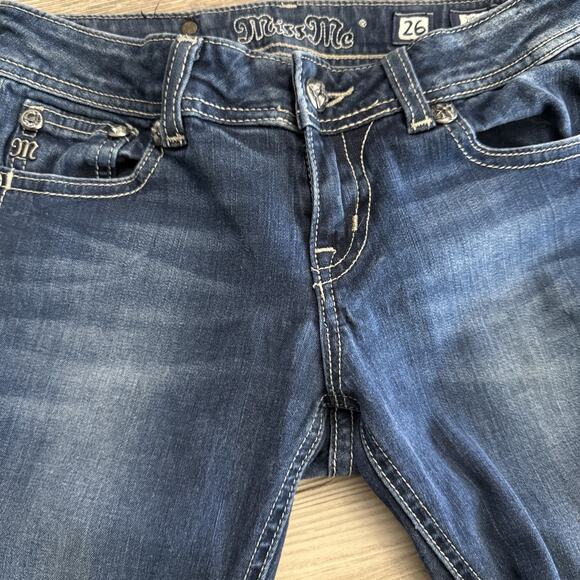 Miss Me Dark Wash Skinny Jeans – Women’s 26 – Embroidered Fleur-de-Lis - Picture 9 of 12